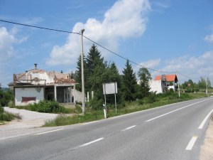 Sodan jälkiä matkan varrelta