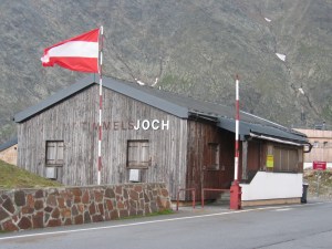 Timmelsjoch ja raja-asema