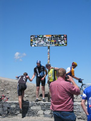 Munamankeloitsijat Col du Galibierin huipulla