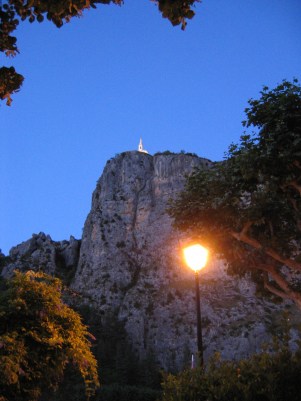 Illan hämärtyessä