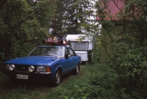 Vanhempien ensimmäinen Kafi. Veturina Ford Granada 2.0 bensa