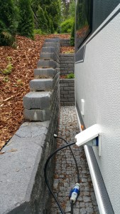 Sivulle tarvitsee jättää vain sen verran tilaa että saa virran kiinni