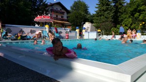 Camping Nord-Sam Kuumana päivänä allas on jees. 