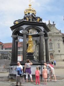 Einsiedelnin luostari - tästä kuulemma saa pyhää vettä joka parantaa. Vaikutuksia odotellessa...