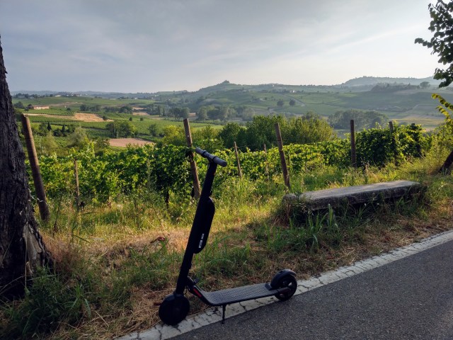 Segwaylla lähimaisemiin tutustumassa