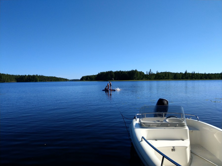 Kaverin mökillä Liperinsalossa